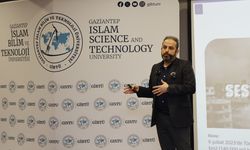 GİBTÜ'de 'Deprem Şehitlerini Anma Programı' düzenlendi