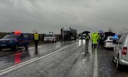 Mardin'de tır ile otomobilin çarpıştı: 1 ölü, 4 yaralı