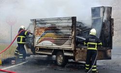 Diyarbakır’da Seyir Halindeki Kamyonet Alev Aldı