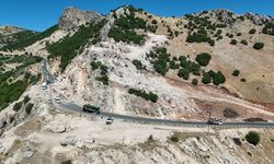 Çelikhan Yolu Heyelan Sonrası Tek Şeritten Açıldı