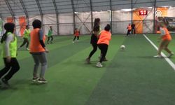 Çocukları Eşlerine Bırakıp Maç Yaptılar
