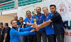 Dicle Üniversitesi Masa Tenisi Tahtına Oturdu