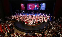 GAÜN Fen Edebiyat Fakültesi'nde mezuniyet sevinci