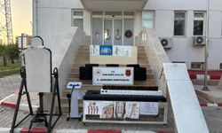 Şanlıurfa Akçakale'de ruhsatsız merkeze operasyon yapıldı.