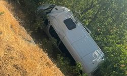 Kahta'da Minibüs Devrildi: 14 Yaralı