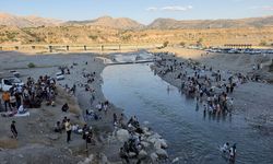 Kahta'da Çaya Giren Genç Hayatını Kaybetti