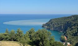 Bartın'da Çamurlu Su Denizin Rengini Değiştirdi