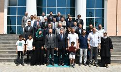 Batman Üniversitesi Rektörü Demir, 15 Temmuz gazileriyle bir araya geldi