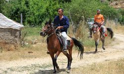 Dedelerden Miras Rahvan Atçılığı Şampiyonluklara Taşıyor