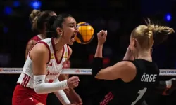 Türkiye nefesini tuttu! Filenin Sultanları final bileti için sahada