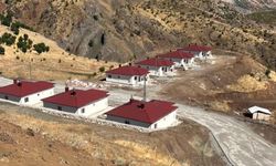 İnlice'de Deprem Konutlarında Çalışmalar Sürüyor