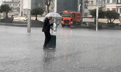İstanbul'da Sağanak Yağış Etkisini Gösteriyor