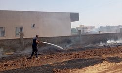 Derik'te Çıkan Anız Yangınına Ekipler Müdahale Ediyor