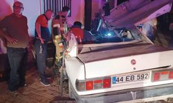 Kızıltepe'de otomobil ile traktör çarpıştı: 1'i çocuk 4