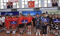 Şırnak'ta Yıldızlar Voleybol Ligi Başladı