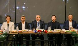 Amedspor ve Erzurumspor Yöneticileri Yemekte Buluştu