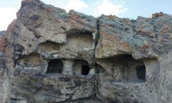 Erzurum'da Kaya Mezarları Turizme Kazandırılıyor