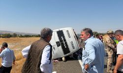 Diyarbakır'da Minibüs Kazası: 2 Can Kaybı, 12 Yaralı