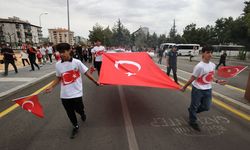 Gaziantep'te Zafer Bayramı Coşkulu Yürüyüşle Kutlandı