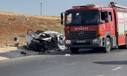Gaziantep'te otomobil ile hafif ticari aracın çarpıştığı kazada 2 kişi öldü