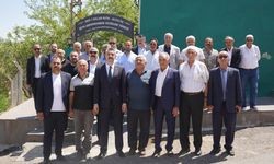 Mazbatasını Alan MHP Yönetimi Zey Köyü'nde Dua Etti