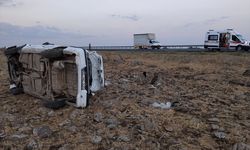 Şanlıurfa'da şarampole devrilen otomobildeki 4 kişi yaralandı