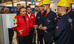 Bakan Kacır ve Bayraktar Finalistlerle Diyarbakır'da Buluştu