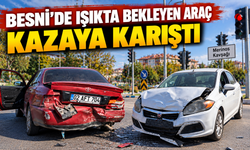 Besni’de Merinos Kavşağı’nda Araçlar Birbirine Girdi