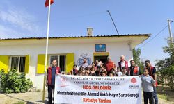 Diyarbakır'da öğrencilere kırtasiye ve çanta desteği