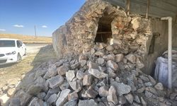 Şanlıurfa'daki Deprem Ev ve Ahırlara Hasar Verdi