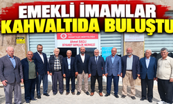 Besni’de Emekli İmamlar Kahvaltıda Buluştu