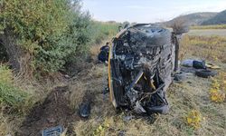 Gölbaşı'nda Devrilen Otomobilde 4 Kişi Yaralandı