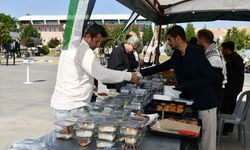 Batman Üniversitesi Öğrencileri Gazze İçin Kermes Düzenledi