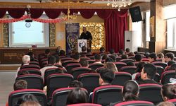 Kilis İl Emniyet Müdürü Bağrıaçık, öğrencileri dijital tehditlere karşı uyardı