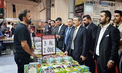 MHP İl Başkanı Özcoşkun Kitap Fuarı'nı Ziyaret Etti