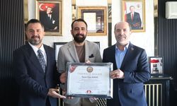 Sünnet Düğünündeki Takılar Şehit Çocukları İçin Vakfa Bağışlandı