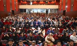 Yüksel, Mardin'de Öğrencilere Uluslararası Hukuku Anlattı