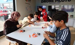 TEKNOFEST'te Gençler Kendi Dronlarını Yapıyor