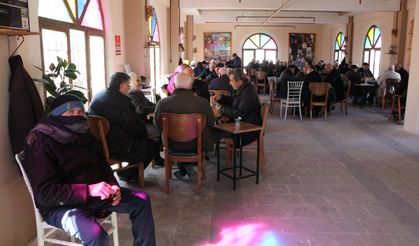 Emekli Kıraathanesi, emeklilerin buluşma adresi oldu