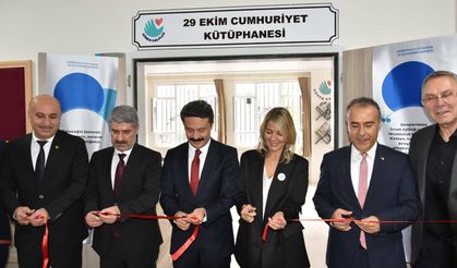 Besni’de Cumhuriyet Kütüphanesi ve Gören Kalpler Atölyeleri Açıldı