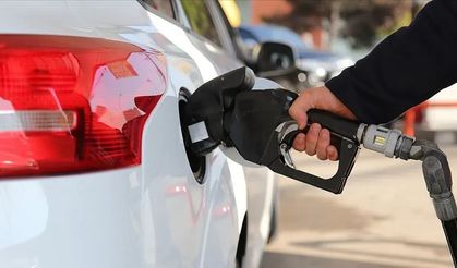 Bu Gece Motorin ve Benzine Yüklü Zam Gelecek