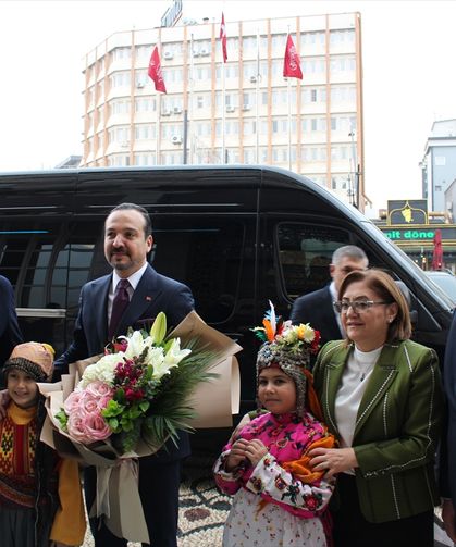 AK Parti’li Zorlu’dan Gaziantep’te Belediye Ziyaretleri