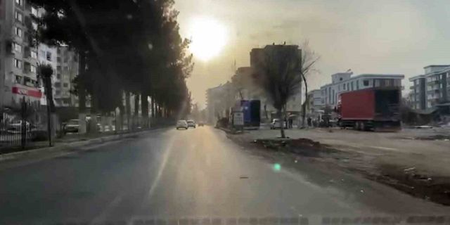 Adıyaman’da deprem öncesi ve sonrası araç kamerasında