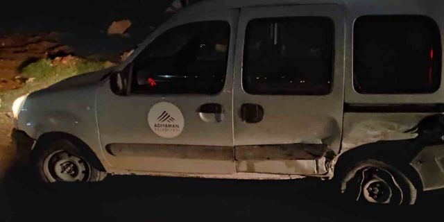Otomobil ile hafif ticari araç çarpıştı: 2 yaralı
