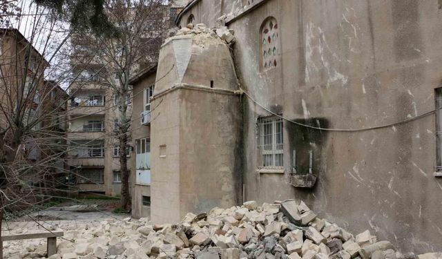 Diyarbakır’da depremde 21 cami  yıkıldı