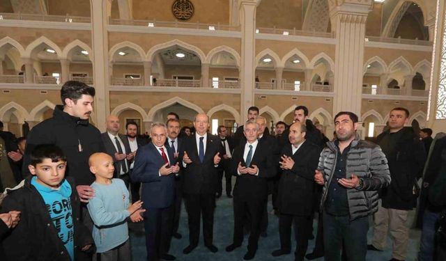 KKTC Cumhurbaşkanı Tatar, Şahinbey Millet Camii’ni gezdi