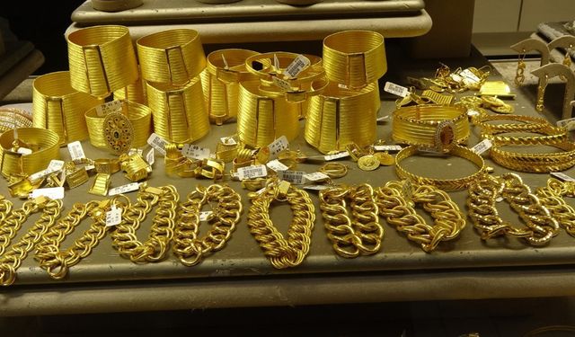 Altının Ons Fiyatı  2 Bin 700 Dolar Seviyelerini Görebilir
