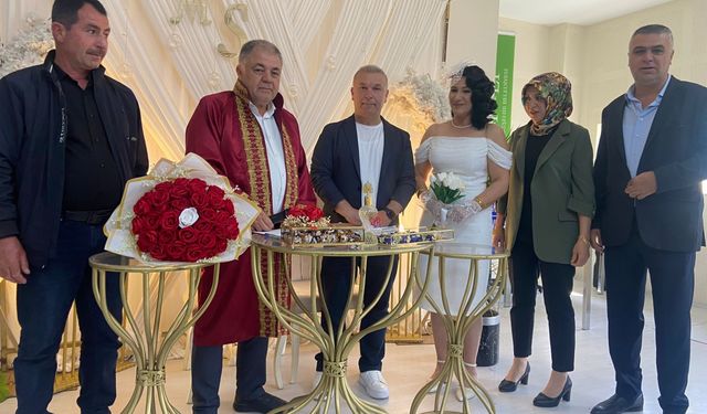 Nurdağı Belediye Başkanı Yıldırır ilk nikahını kıydı