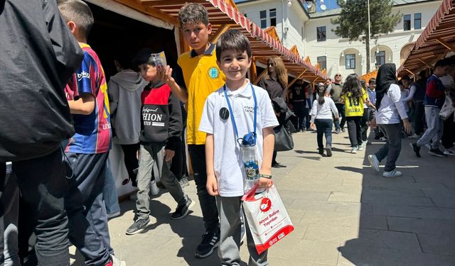Siirt'te "Çocuklar Okusun Diye" açılan Kitap Fuarı Sona erdi