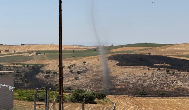 Yangınından etkilenen  kırsal mahallede hortum oluştu